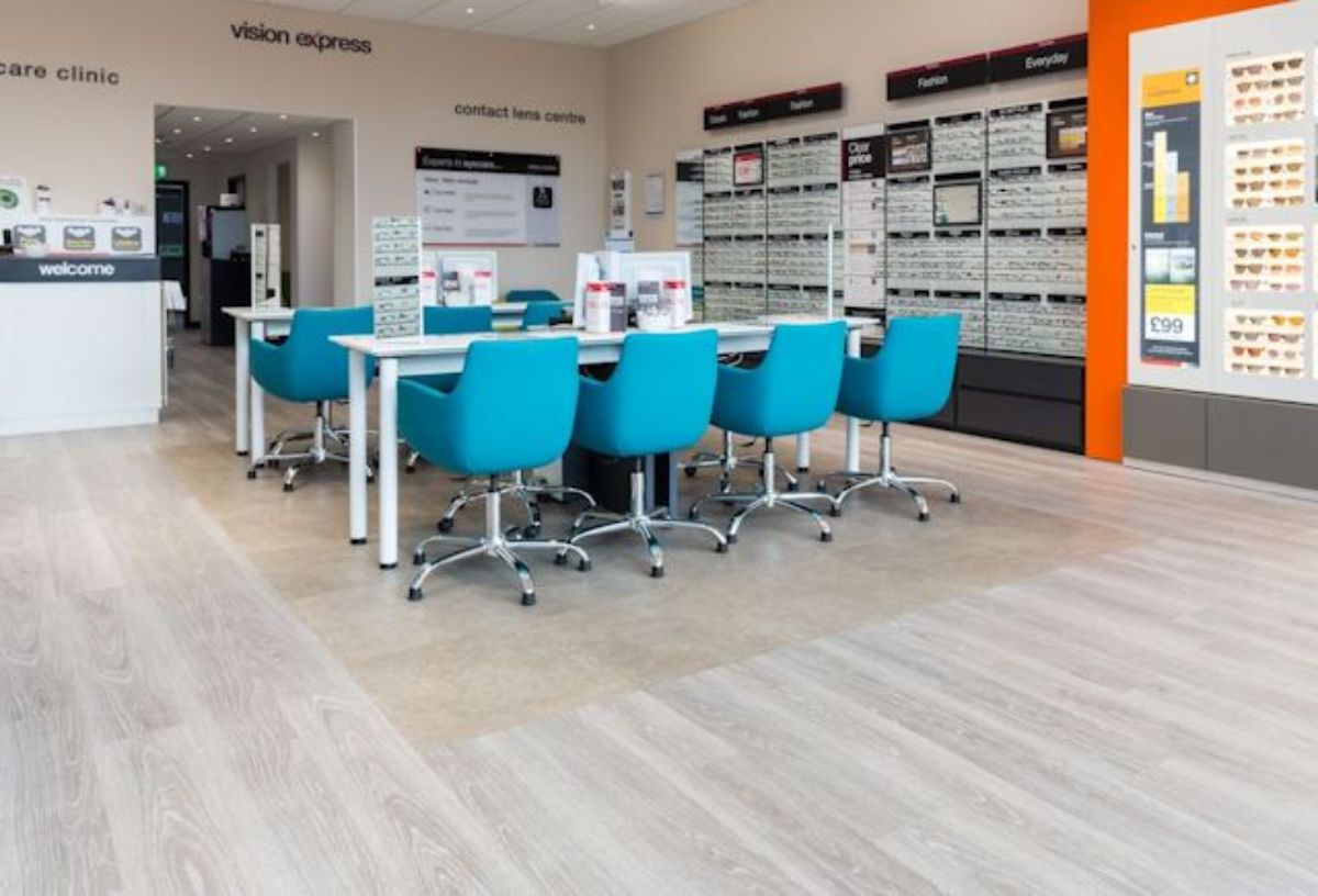 Polyflor | Luxury Vinyl Tiles | Expona Commercial Wood PUR